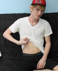 Free video clips of gay twinks, boys wearing underpants